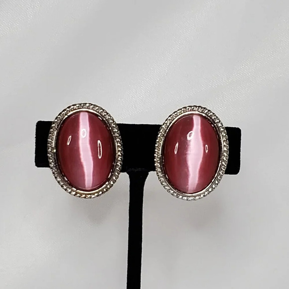 Vintage Oval Pink Moonstone Cats Eye Clip-On Earrings With Silver-Tone Rope Edge - Picture 1 of 12